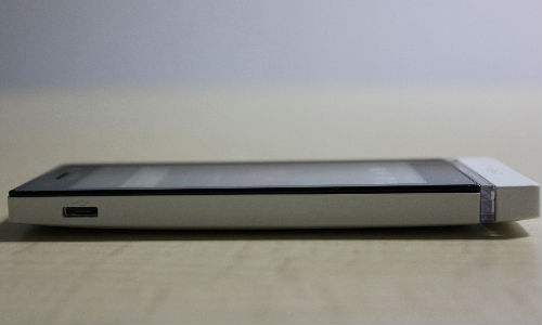 Sony Xperia U Shot 6