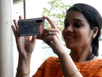 Huawei P30 Pro 50X Digital Zoom and People's Reaction