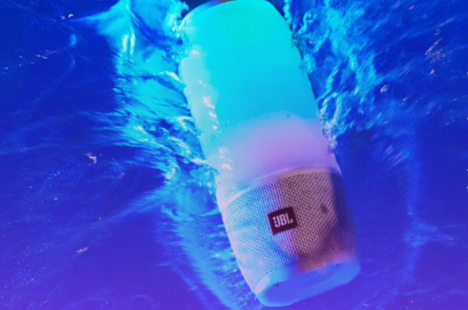 jbl pulse 3 underwater