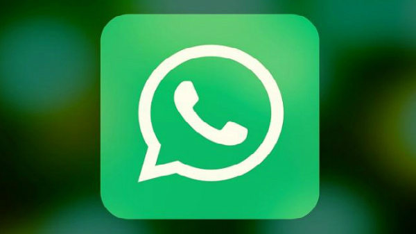 WhatsApp Business users will soon get verified green badge - Gizbot News